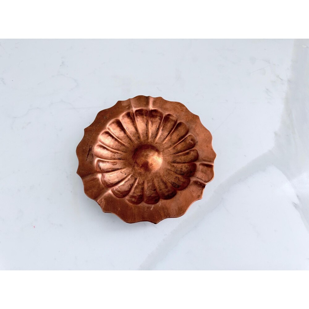 Vintage Small Copper Dish Scalloped Edge & Flower Ashtray Metal Mid Century